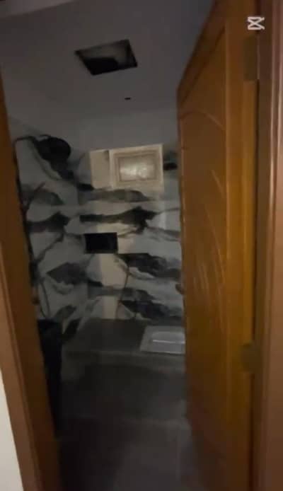 3 BED DD FLAT FOR SALE IN AMIL COLONY