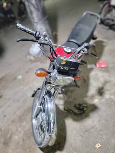 Honda 125 2022 self start totally genuine good condition/ 03281386119