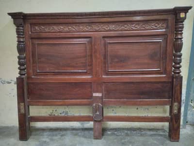 Bed and Dressing with side table