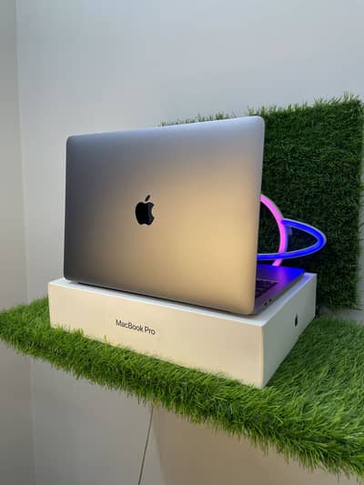 MacBook Pro M1 Air M1  box Brand New Condition UsWhatsApp 03215984936