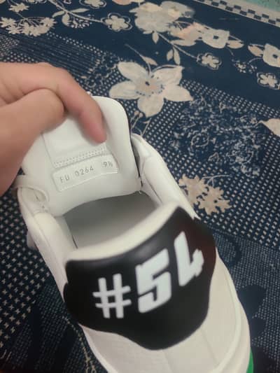 Louis Vuitton Adults Trainer shoes