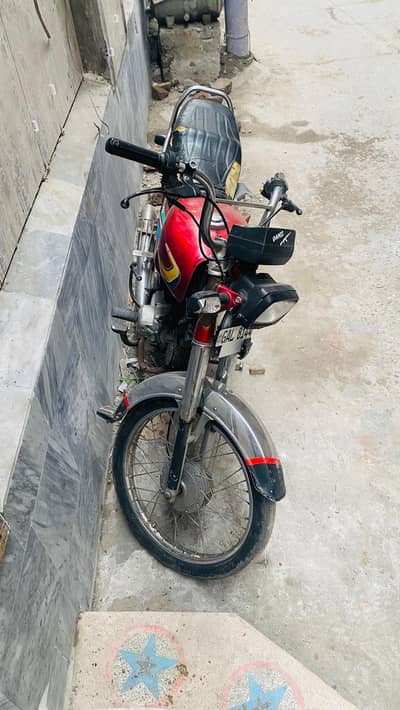 2016 Model HondaCD70 in just 60000