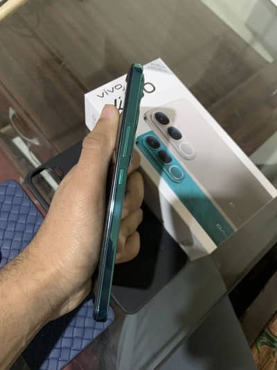 Vivo Y200 8gb 256gb 10by10 3 months only used