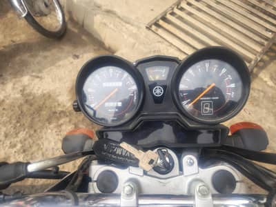 YAMAHA YBR125G BLACK COLOR OPEN LETTER SELF START SAME LIKE NEW