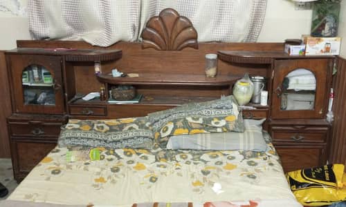 King size Wooden Bed without Mattress