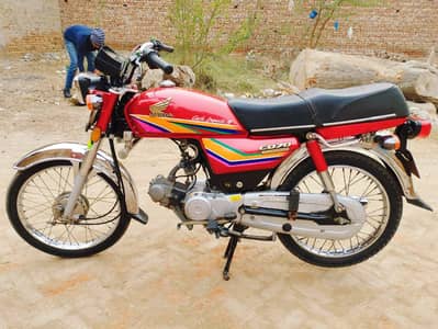 Honda CD 70 model 2012 contact me WhatsApp03,07,25,87,002