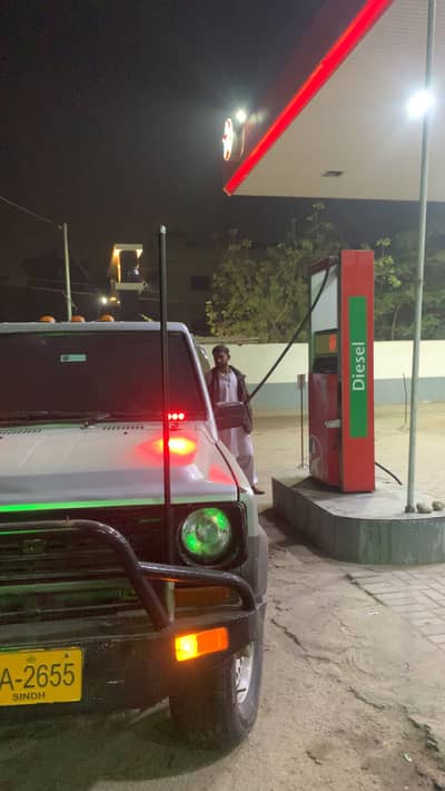 Daihatsu rocky  jeep