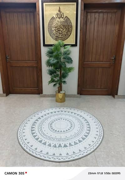 Rug In Round Shaped For sale