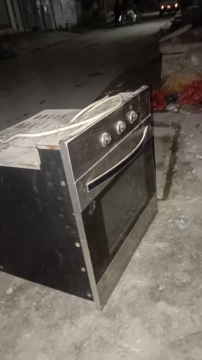 microwave oven