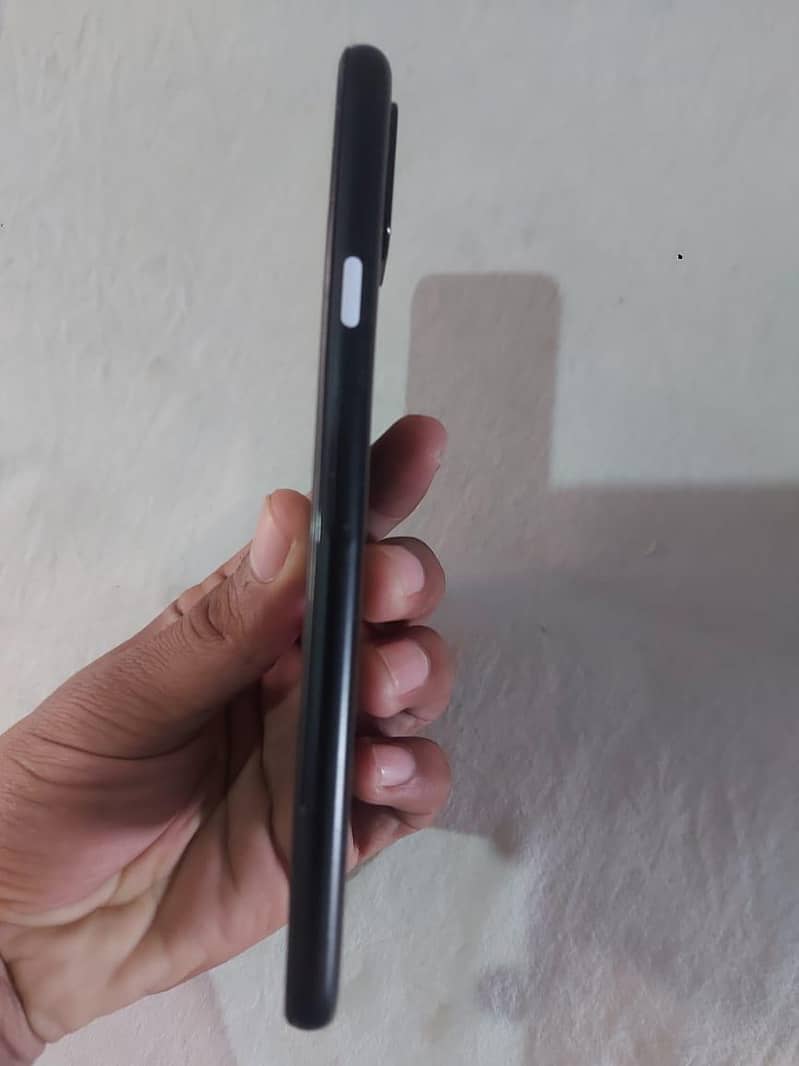Google pixel 4a 3