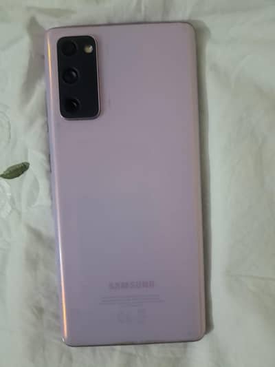 Samsung S20 FE (Lavender) Excellent Condition, Smooth & Fast,no fault
