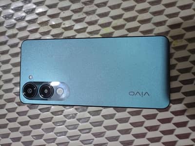 Vivo y04 4 128 only serious buyer contact me only 2 months used