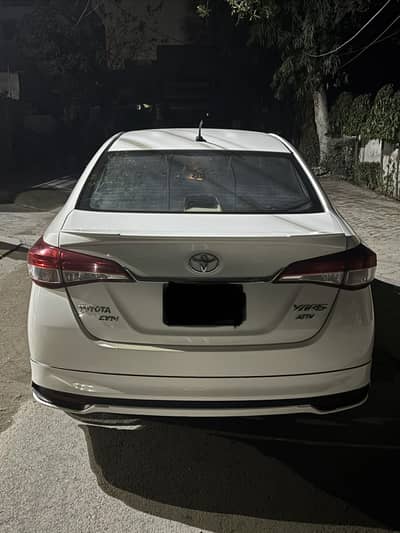 Toyota yaris 1.3 yaris aero modle