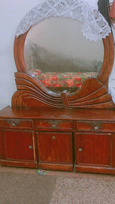 dressing table