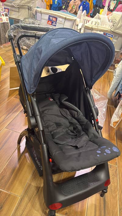 Tinnies baby stroller
