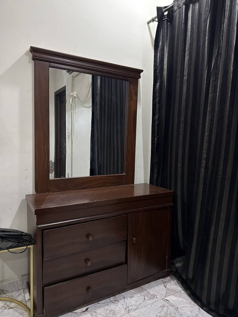 Dressing table 1
