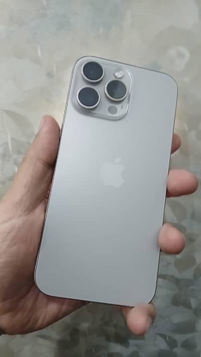 iPhone 16 Pro Max 256GB JV 10/10 Condition