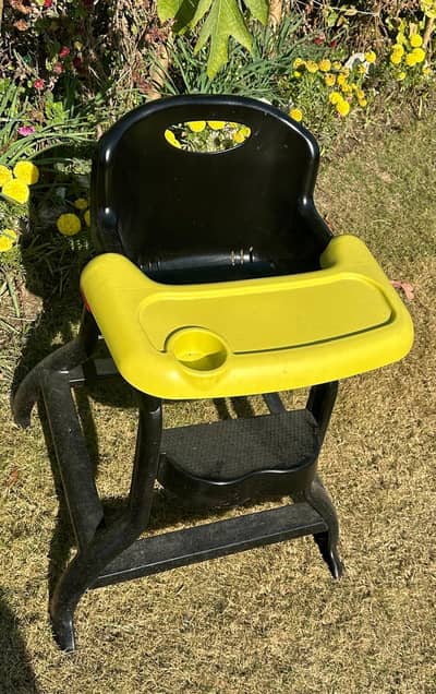 baby feeding high chair almost new