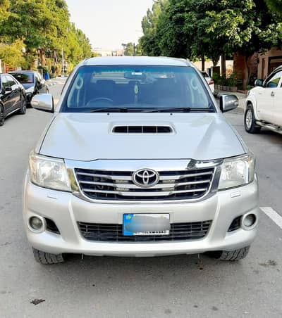 Toyota Hilux Vigo dala Important 4×4 almost Genuine own name