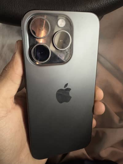 Iphone 15 Pro(FU) 10/10 waterpack