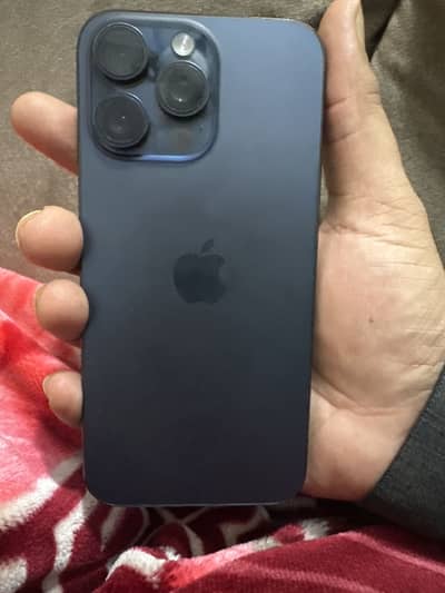 iPhone 15 Pro Max JV