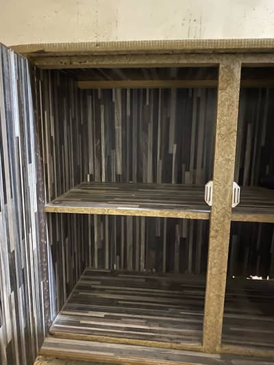 Neat & clean iron stand