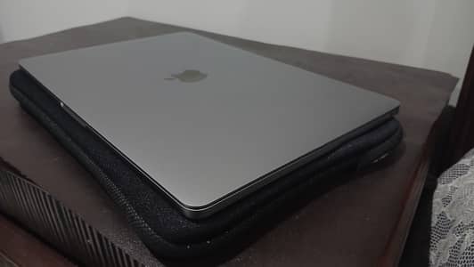 Macbook Pro 13 inch 2019