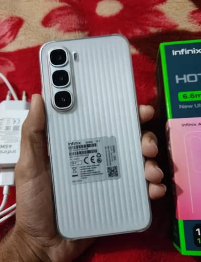 Infinix Hot 60i 6/128 Complete box urgent sale connect wtp no