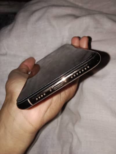 iPhone 11 Pro Max 256 Factory unlock  gold colour