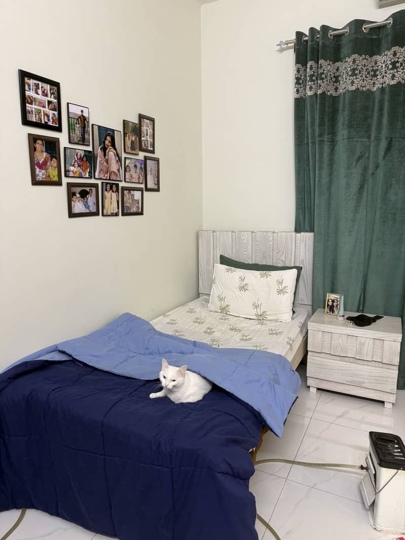 solid wooden bed + side table 0