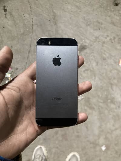 iPhone 5s Urgent sale Saf Condition