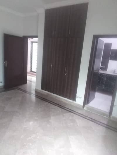 G. 9.1 ground porction for rent