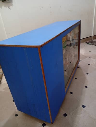 Counter for sale pura frame wood mai hai boht mazbot bana hua hai