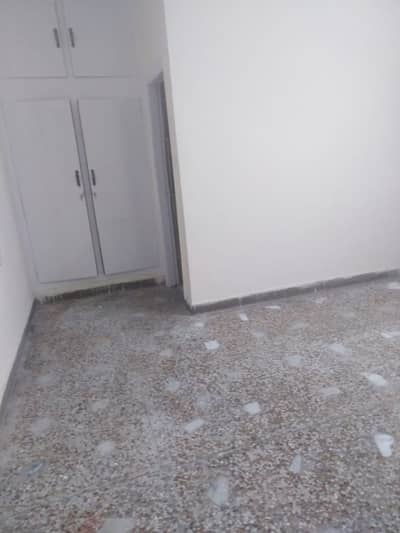 G. 8 Upper Portion For Rent 2bed