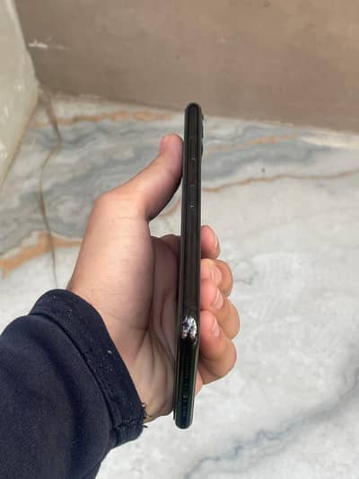 I phone 11 pro max factory unlock