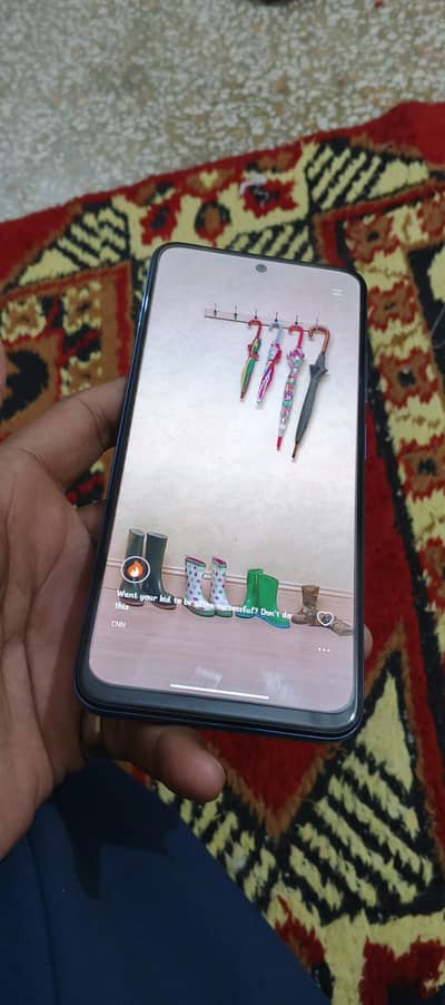 25000 All genuine with box charger ni ha