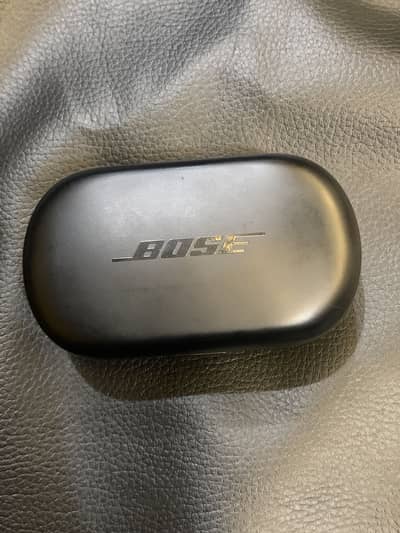 Bose quiet comfort earbuds ll earbuds. Almost new