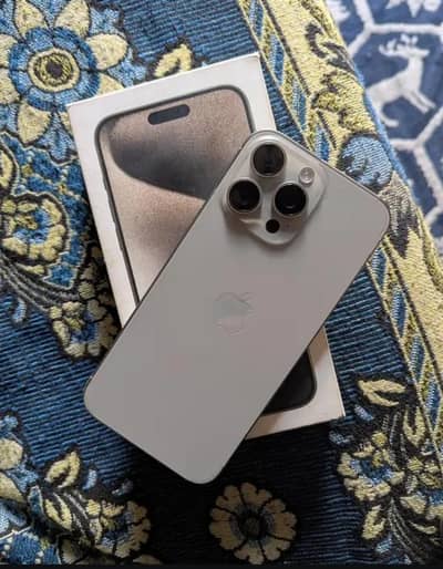 Apple iPhone 15 Pro Max Complete box Urgent sale connect wtp no