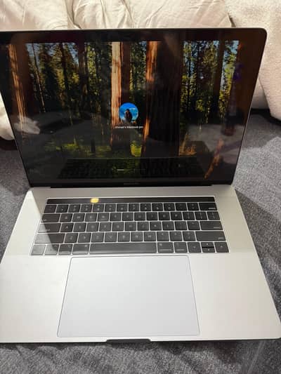 MacBook Pro i9 2019 15’4
