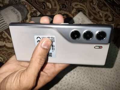 tecno camon 40 pro 8+8 256gb 25days