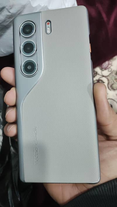 Tecno camon 40 pro 8gb 256gb full new Hy 1 month use Hy