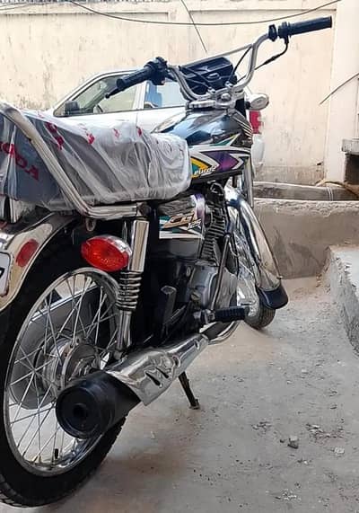 return file completel ha 1 original number plate available