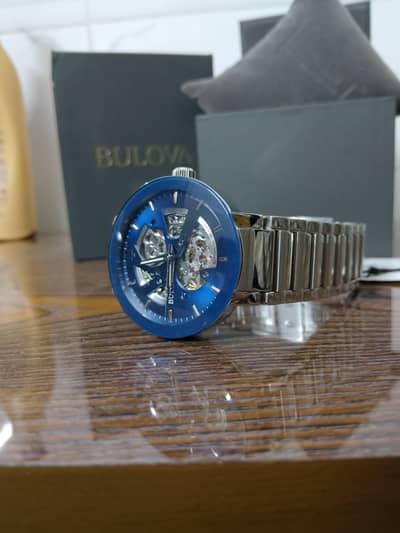 BULOVA Men's modern 3 hand automatic genuine watch for sale