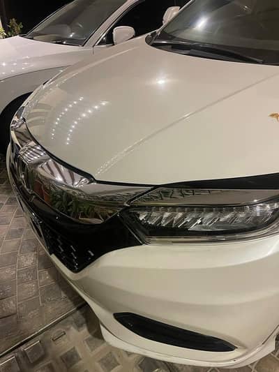 Honda Vezel Z package full option