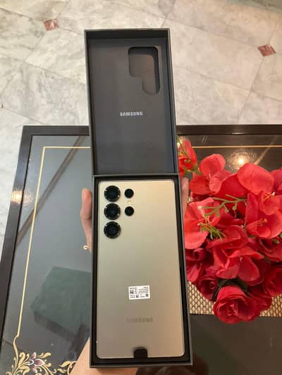 Samsung 25 Ultra 12/256 Box Pack