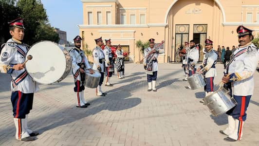 Band Baja Services, Dhol, Shehnai, Qawali, Mehndi, Wedding & Parties