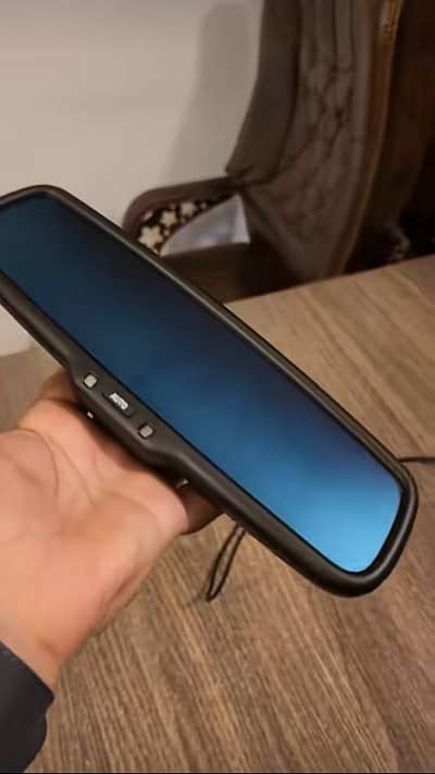 auto dimming rear view mirror