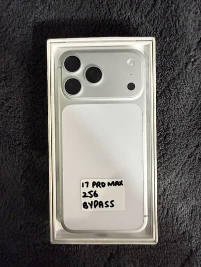 IPHONE 17 PRO MAX 256 GB SILVER BYPASS WITH FULL BOX