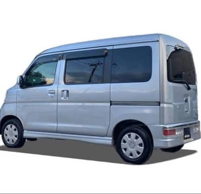 japni gari ha good feature and god condition home use car