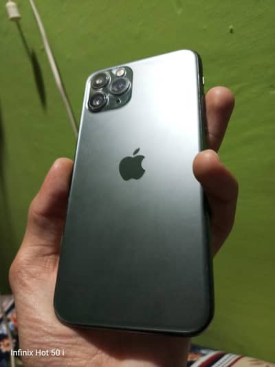I phone 11 pro 64 gb hai ( Exchange possible bhi hai)